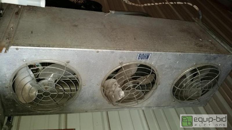 lot 104 image: 3 FAN WALK IN FREEZER EVAPORATING UNIT
