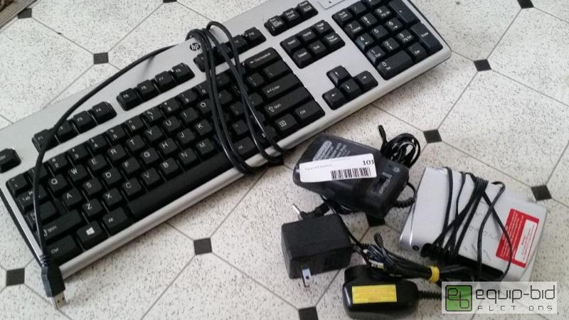 lot 41 image: Assorted electronics
