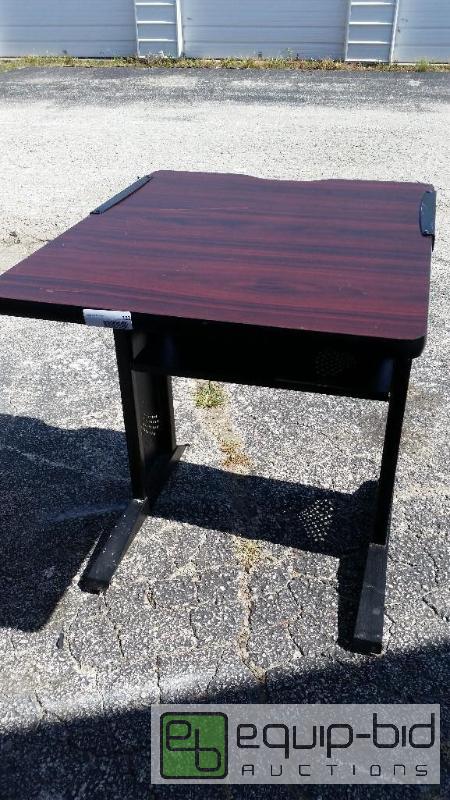lot 62 image: COMPUTER DESK...GOOD CONDITION
