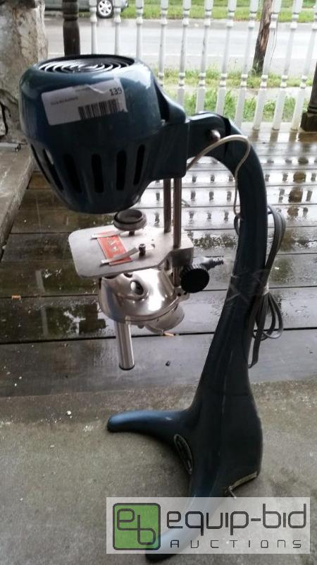 lot 79 image: KEN O VISION MICROSCOPE PROJECTOR (VINTAGE)