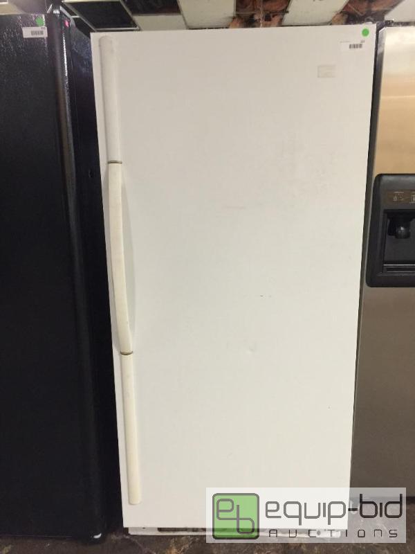 lot 123 image: WHIRLPOOL FREEZER