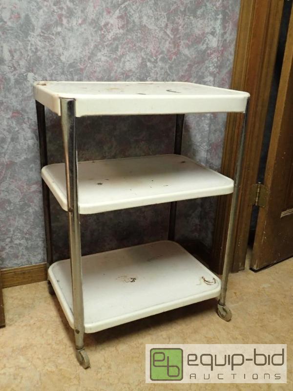 lot 502 image: Metal 3 Tier Storage Cart