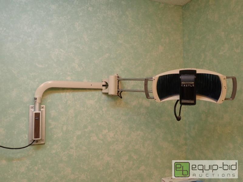 lot 516 image: Castle Dental Oral Light