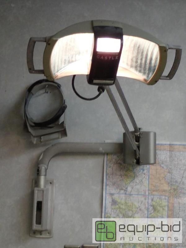 lot 527 image: Castle Dental Oral Light