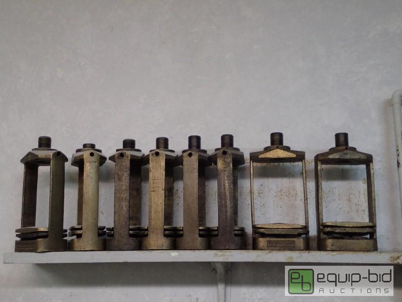 lot 537 image: 10) Solid Brass Spec Sized Flask Carriers