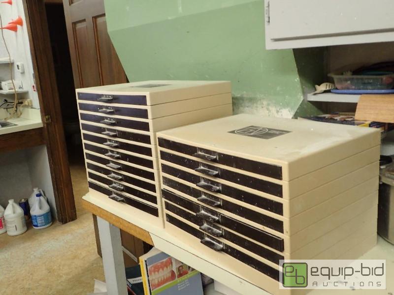 lot 549 image: Trubyte Teeth Sorage Drawers w Plastic Teeth