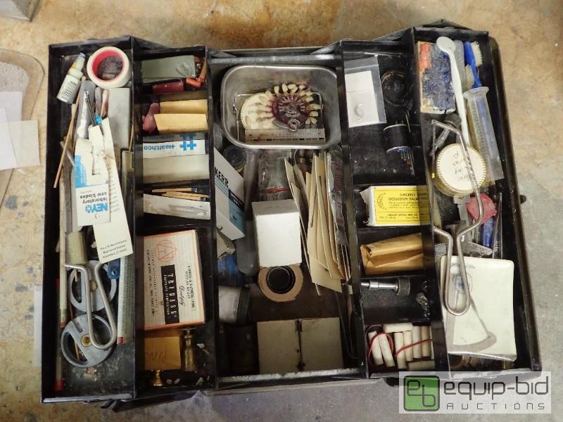 lot 550 image: Park Metal Classic Style Folding Tool Box w Contents