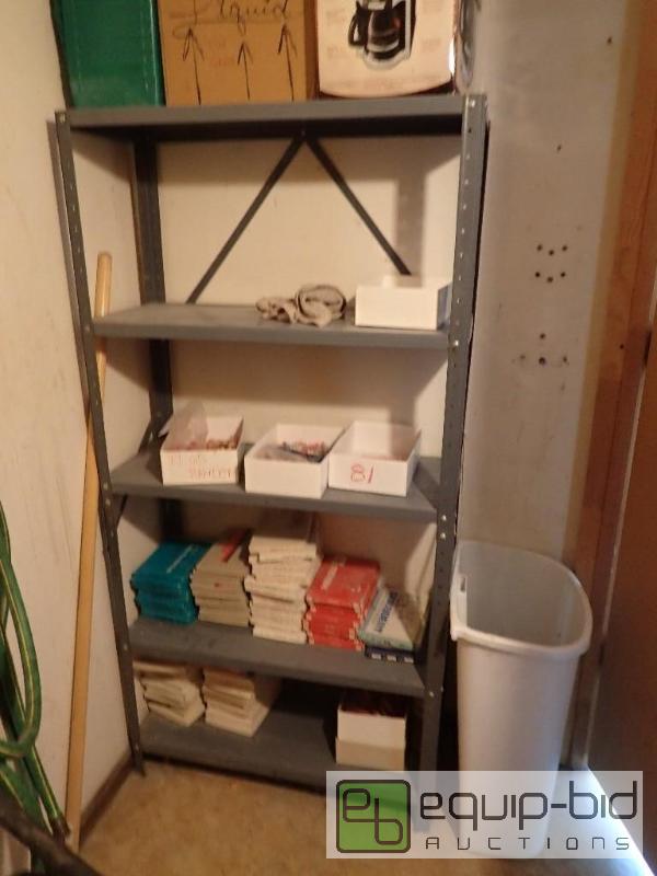 lot 563 image: 5 tier metal storage shelf