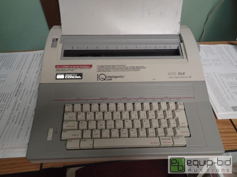 lot 587 image: type writer