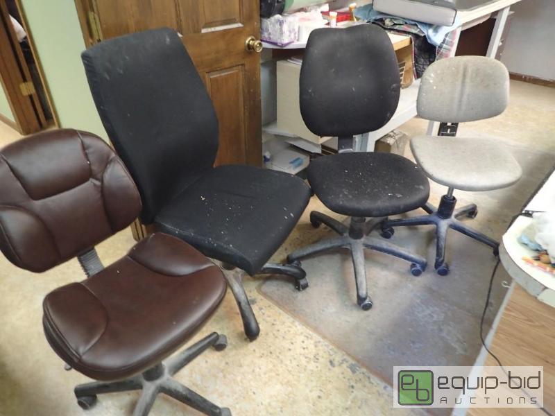 lot 594 image: (4) misc sized office chairs