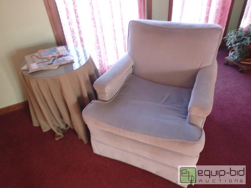 lot 599 image: seating chair with side table