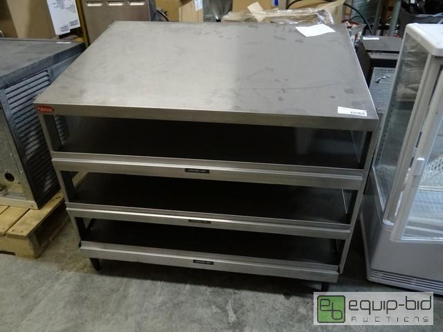 lot 739 image: Hatco 3 Tier Counter Top HeatedLighted Food Display