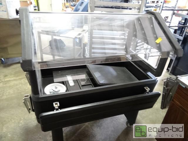 lot 787 image: Carlisle 48Inch Poly Ice Salad Bar