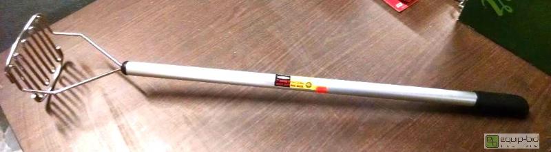 lot 1158 image: Mud mixer 38 inch long, 7 inch round head K&a...
