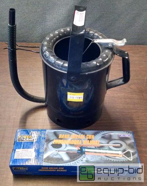 lot 1216 image: 5 quart big oil can with trigger and hand ope...
