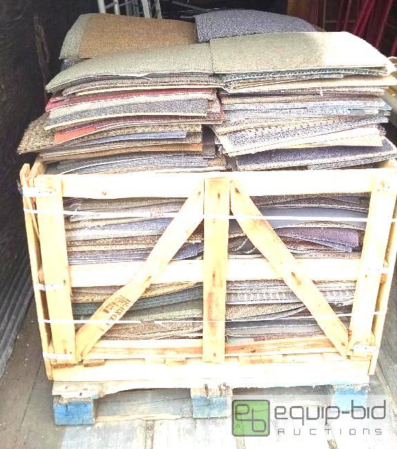 lot 1240 image: Approximately 400 Carpet squares sizes 17 x 1...