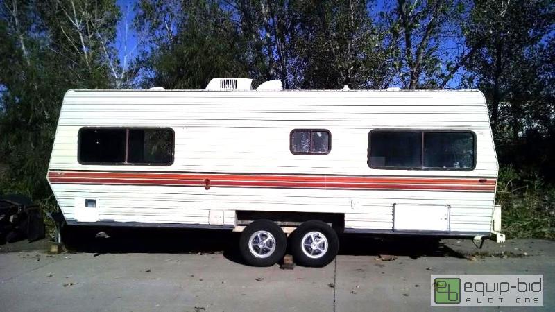 lot 1291 image: 1981&nbspKomfort&nbspRV trailer 25 ft.3in. ...