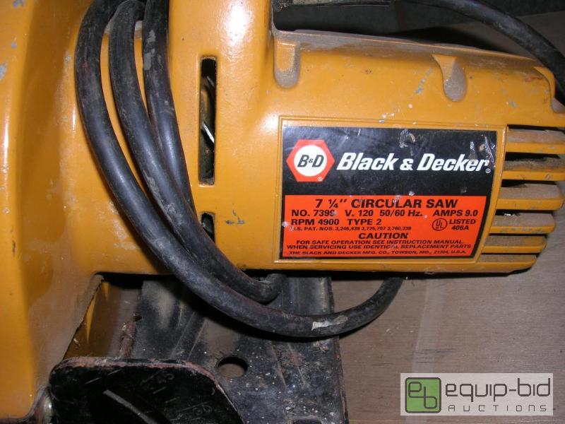 lot 574 image: Black & Decker 7 14 Circular Saw #7399