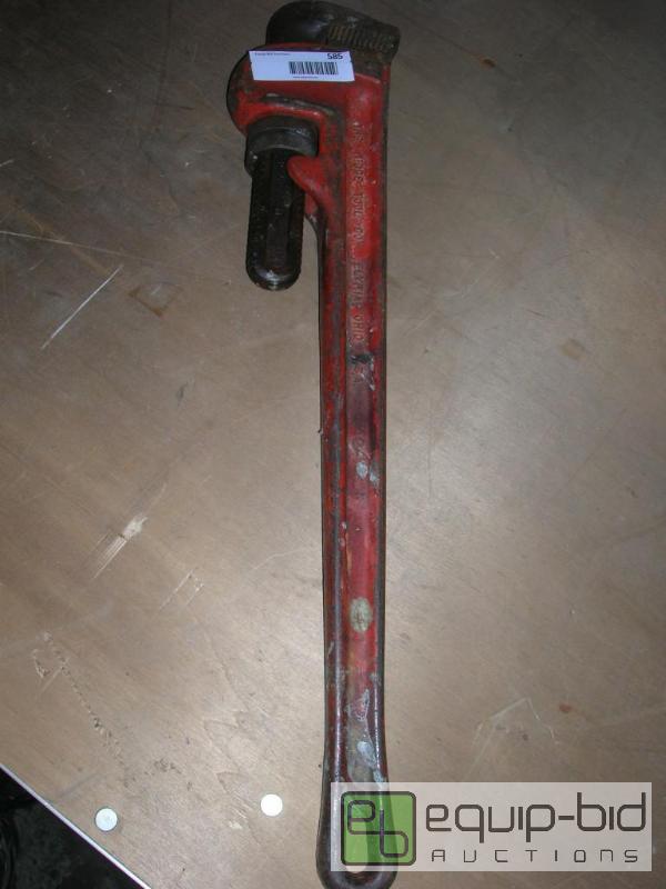 lot 585 image: Ridgid Heavy Duty 24 Adjustable Pipe Wrench