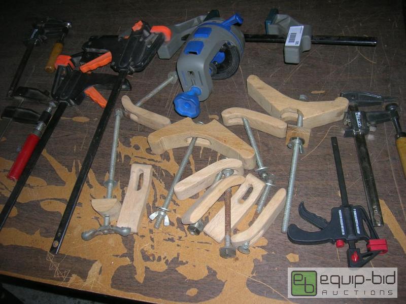 lot 595 image: Lot of Cabinetry Woodworking Clamps