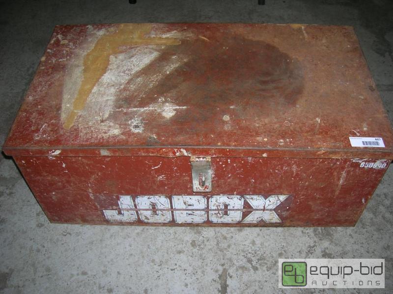 lot 607 image: JOBOX Metal Tool Box w Concrete Finishing Tools