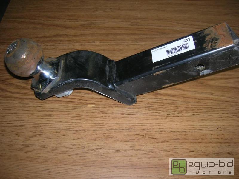 lot 612 image: 2 516 Truck Ball Hitch 6000lbs