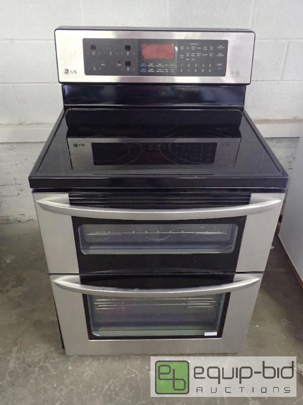 lot 154 image: LG Electric 5 Burner Double Oven w Convection