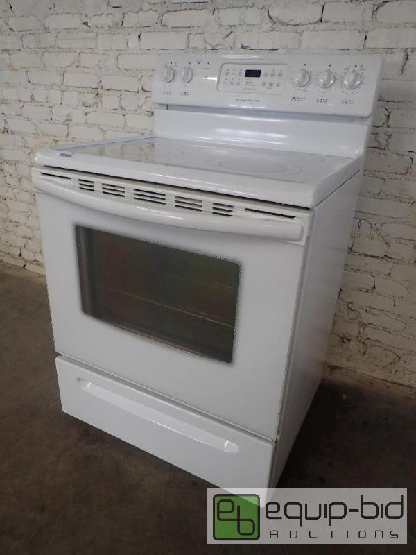 lot 7005 image: Frigidaire Residential Range and Convection Oven