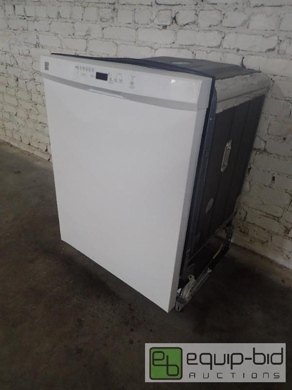lot 7014 image: Kenmore 24 Built-In Dishwasher