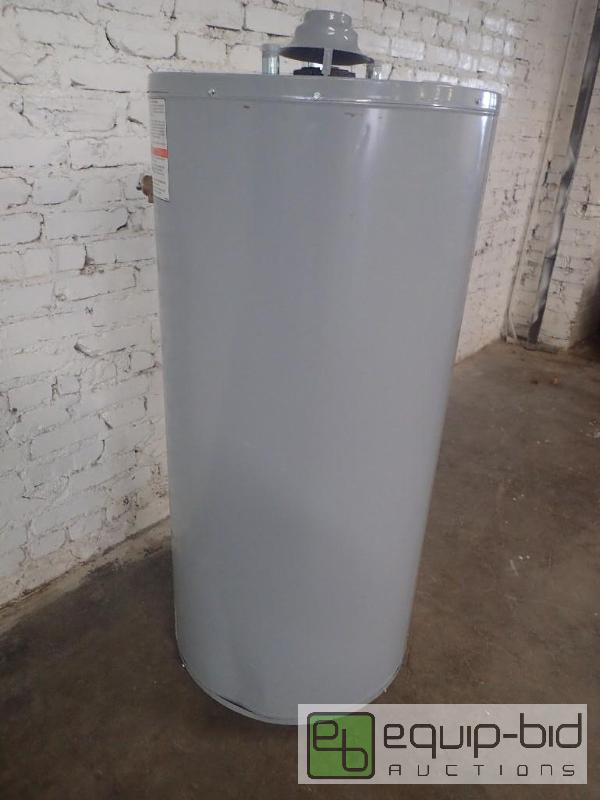 lot 7025 image: Kenmore Natural Gas 40 Gallon Water Heater