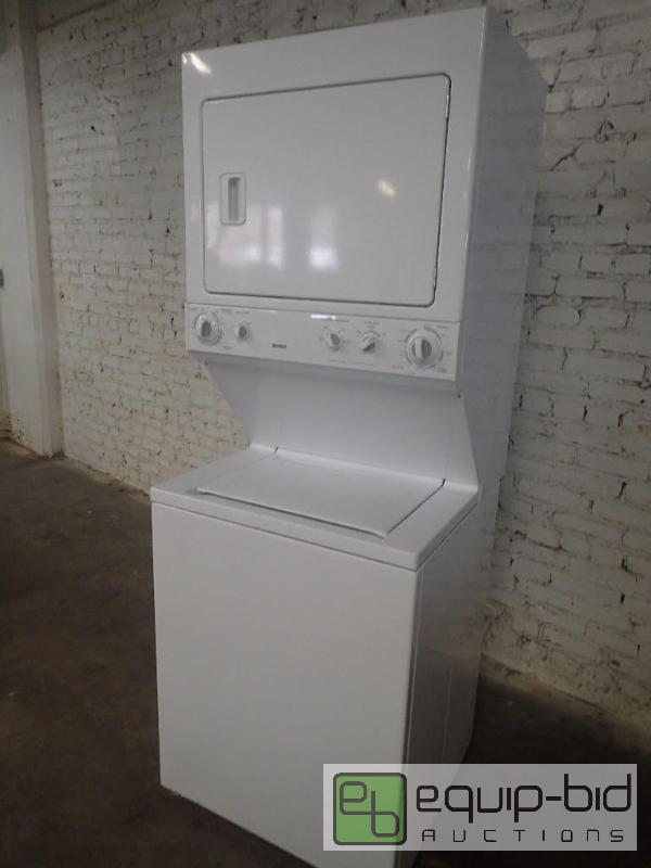 lot 7028 image: Kenmore Stacked WasherDryer Combo