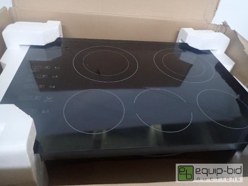 lot 7037 image: Kenmore Five Burner Glasstop Range