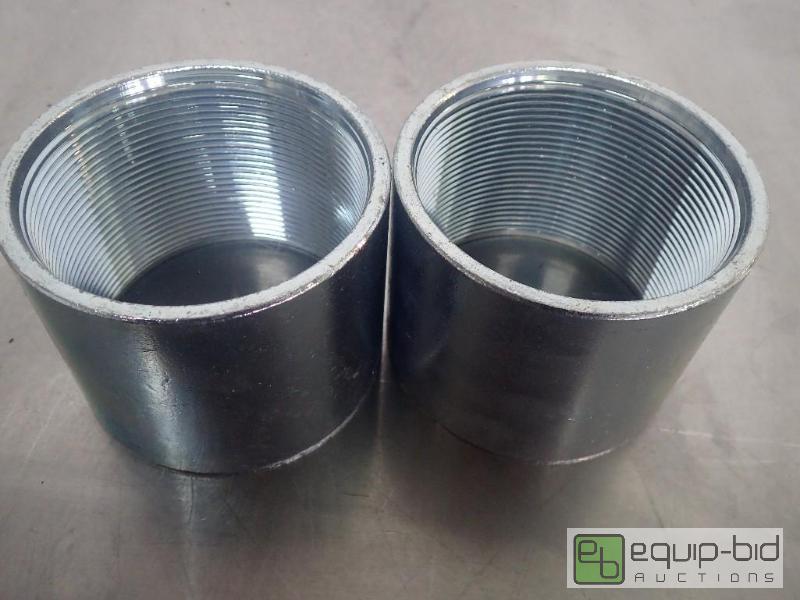 lot 7100 image: Lot of Metal Threaded Couplers