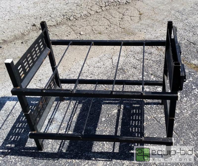 lot 113 image: BAG IN BOX SYRUP RACK