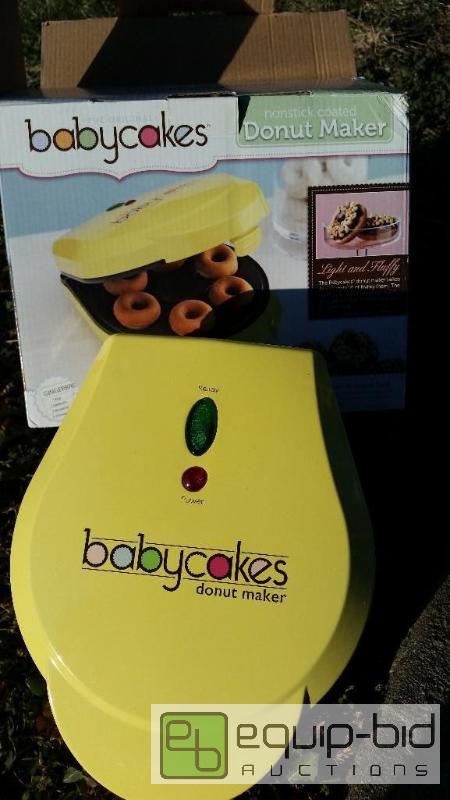 lot 140 image: BABY CAKES MAKER