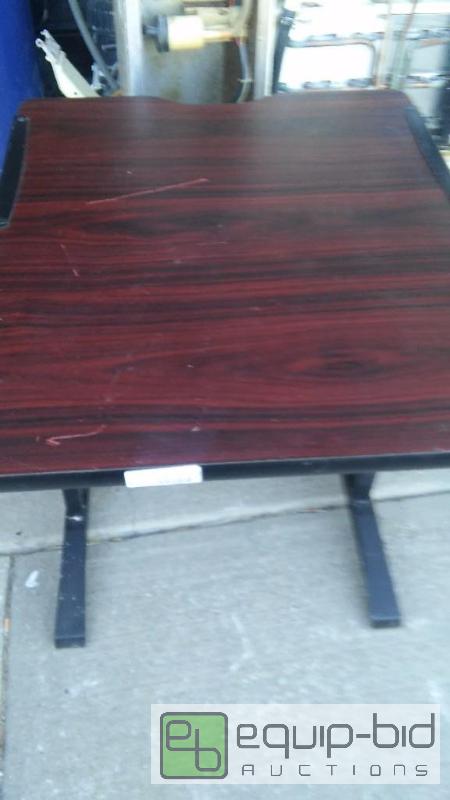 lot 180 image: USED COMPUTERPRINTER DESK