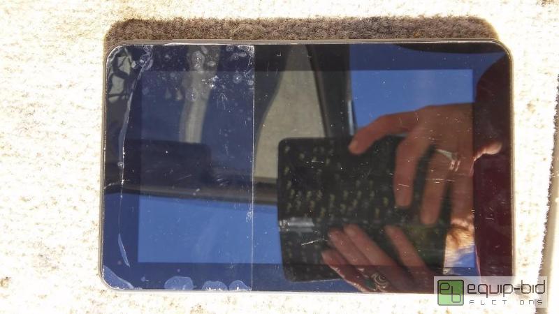 lot 210 image: TABLET 7 INCH