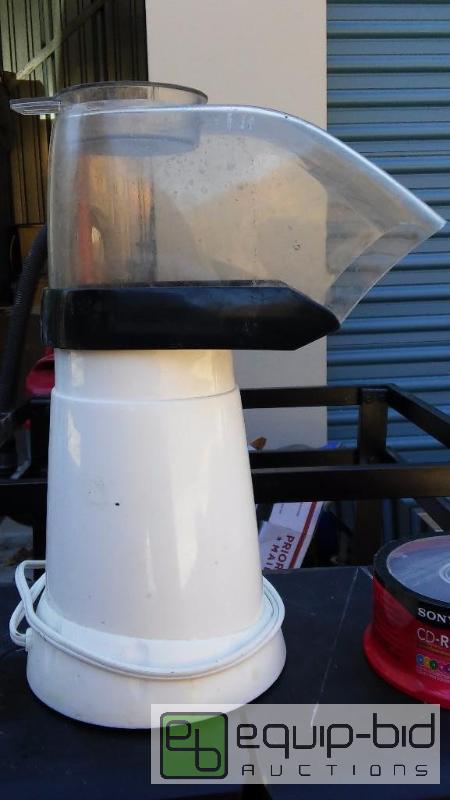 lot 221 image: POP CORN POPPER