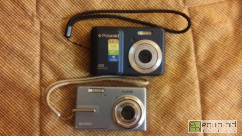lot 228 image: Digital Camera Lot