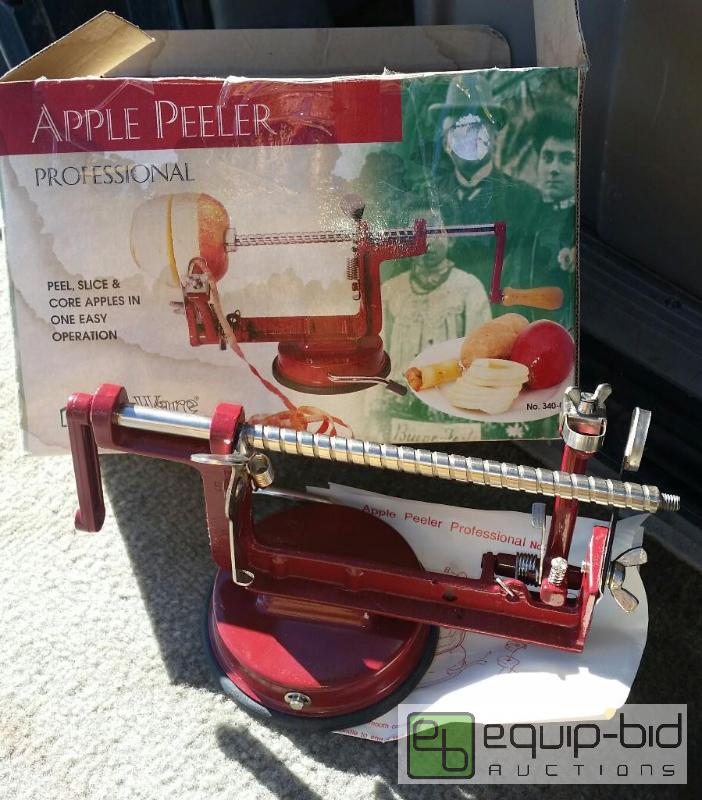 lot 67 image: NICE APPLE PEALER