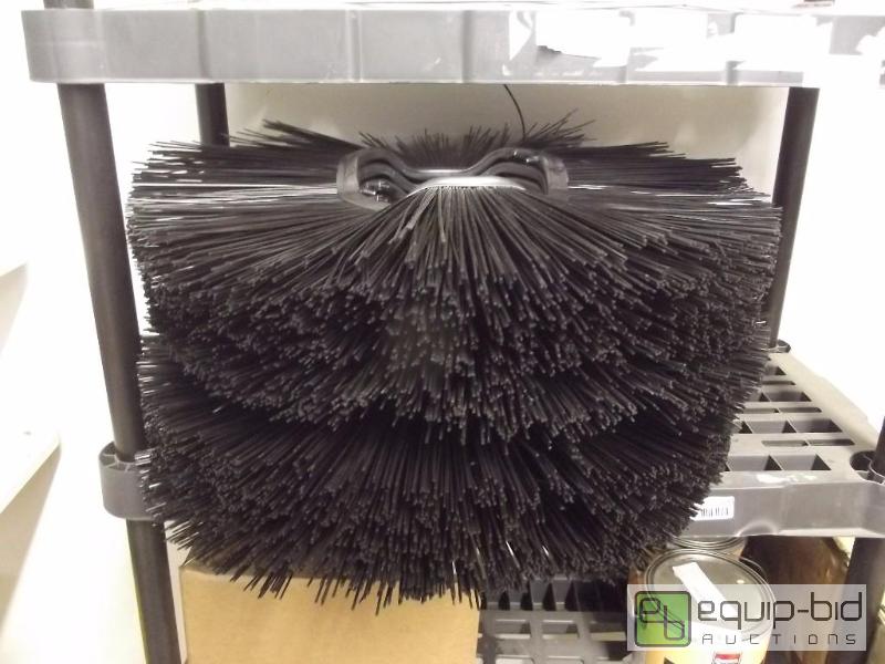 lot 2293 image: Lot of 15 Floor Cleaner Brush Heads&nbsp   S...