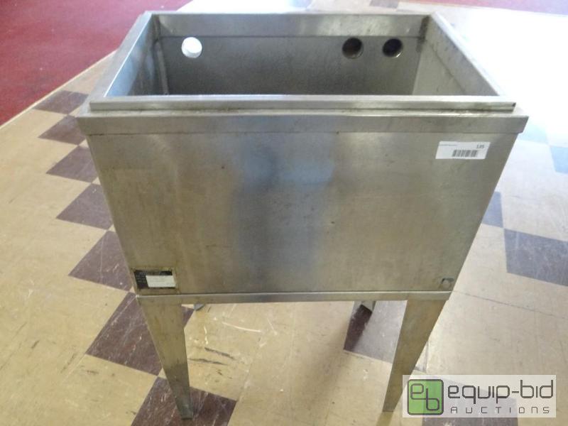 lot 135 image: Stainless steel ice well with stand....