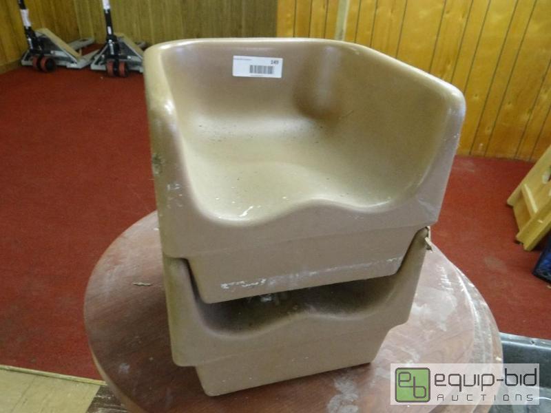 lot 149 image: Lot of 2 booster seats....