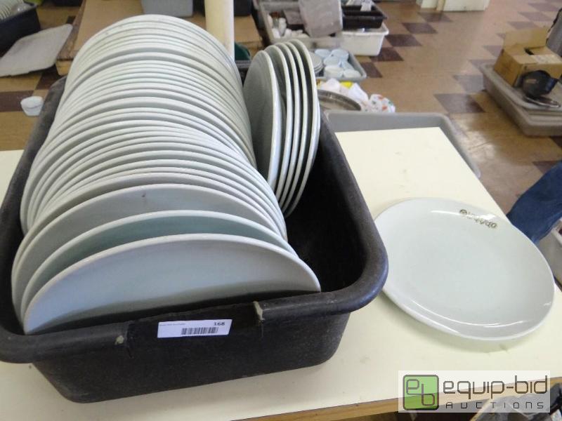 lot 168 image: Lot of approx. 43 dinner plates 10.5&quot wi...