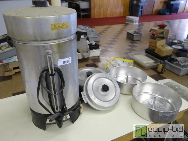 lot 182 image: Westbend&nbspcoffee maker with extra parts,...