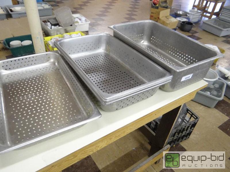 lot 187 image: Lot of 5 ss pans with holes. 3 sizes....