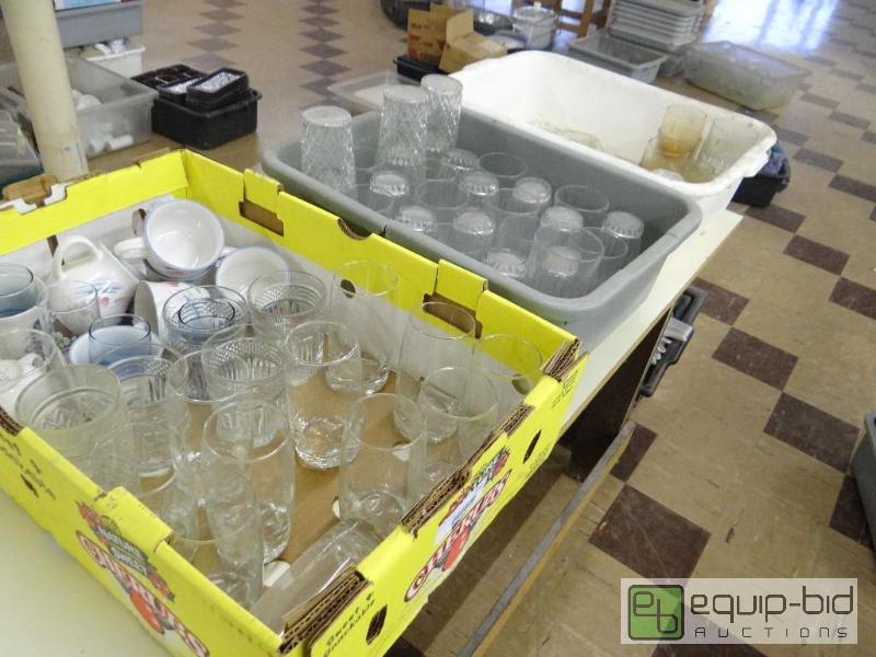 lot 190 image: 3 boxes of various glassware....