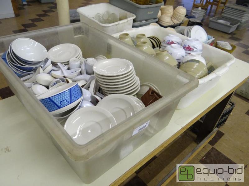 lot 196 image: Bus tub of bowls, and tub of spoons, saucers ...