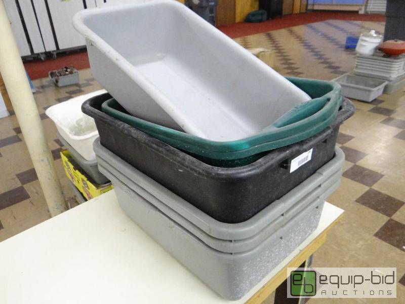 lot 199 image: Lot of 7 various bus tubs....
