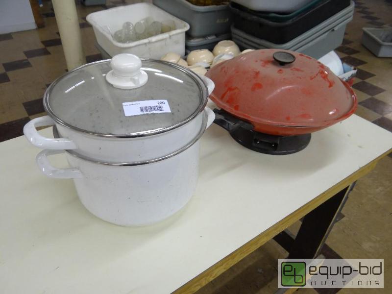 lot 200 image: Wok cooker and steamer.&nbsp...